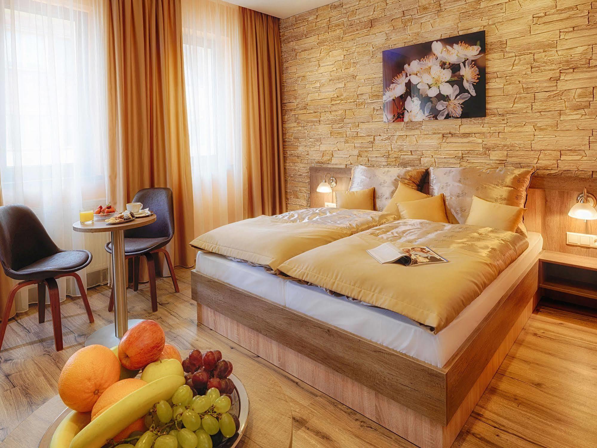 Viktor 3* Pressburg